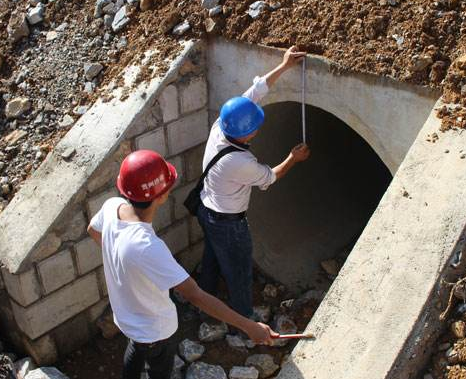 液壓千斤頂在涵洞施工中的應(yīng)(yīng)用研究